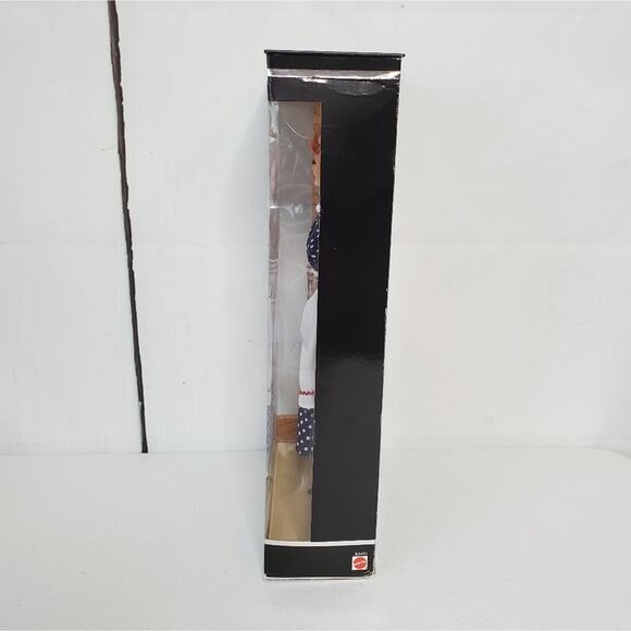 Mattel Sales Resistance I Love Lucy Barbie Doll Collector Edition - Picture 10 of 11